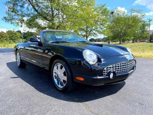 Used 2002 Ford Thunderbird Deluxe image 5
