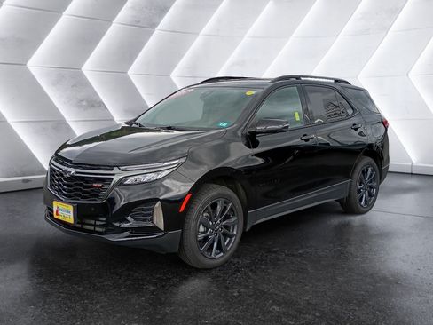 Used 2023 Chevrolet Equinox RS AWD/4WD image 2