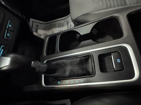 Used 2017 Ford Escape SE w/ Equipment Group 201A image 16