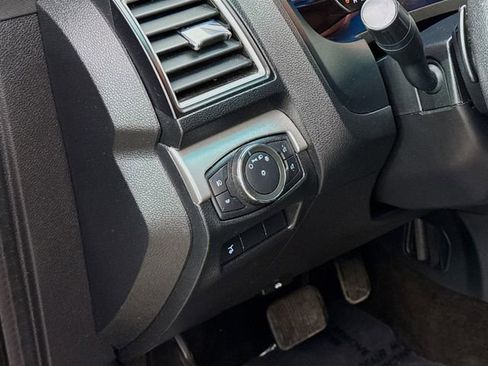 Used 2016 Ford Explorer XLT w/ Equipment Group 201A FWD image 10