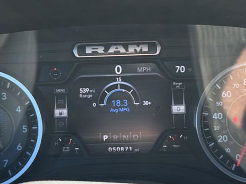 Used 2022 RAM 1500 Big Horn AWD/4WD image 17