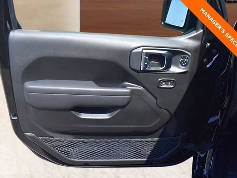 New 2025 Jeep Gladiator Sport image 10