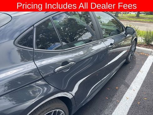 Used 2025 Toyota Camry SE w/ Convenience Package FWD image 9