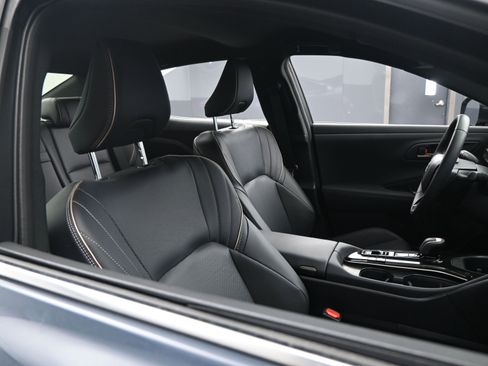 Certified 2025 Toyota Crown XLE image 22