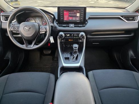 Used 2021 Toyota RAV4 LE AWD/4WD image 21