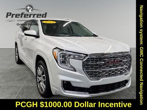 Used 2024 GMC Terrain Denali image 1