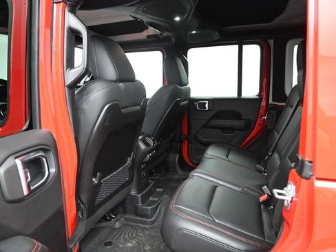 Used 2025 Jeep Wrangler Unlimited Rubicon AWD/4WD image 28