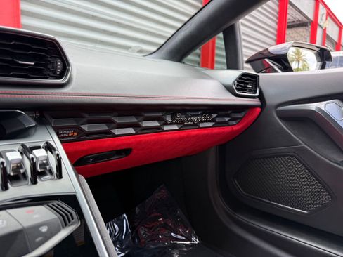Used 2015 Lamborghini Huracan LP 610-4 AWD/4WD image 27