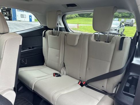 Used 2023 Subaru Ascent Premium w/ Convenience Package AWD/4WD image 26