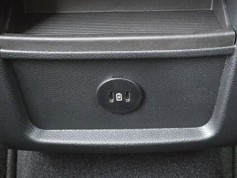 Used 2024 Ford Edge SE image 16