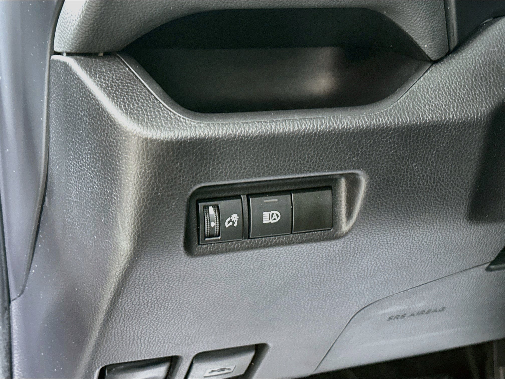 Used 2025 Toyota RAV4 XLE FWD image 10