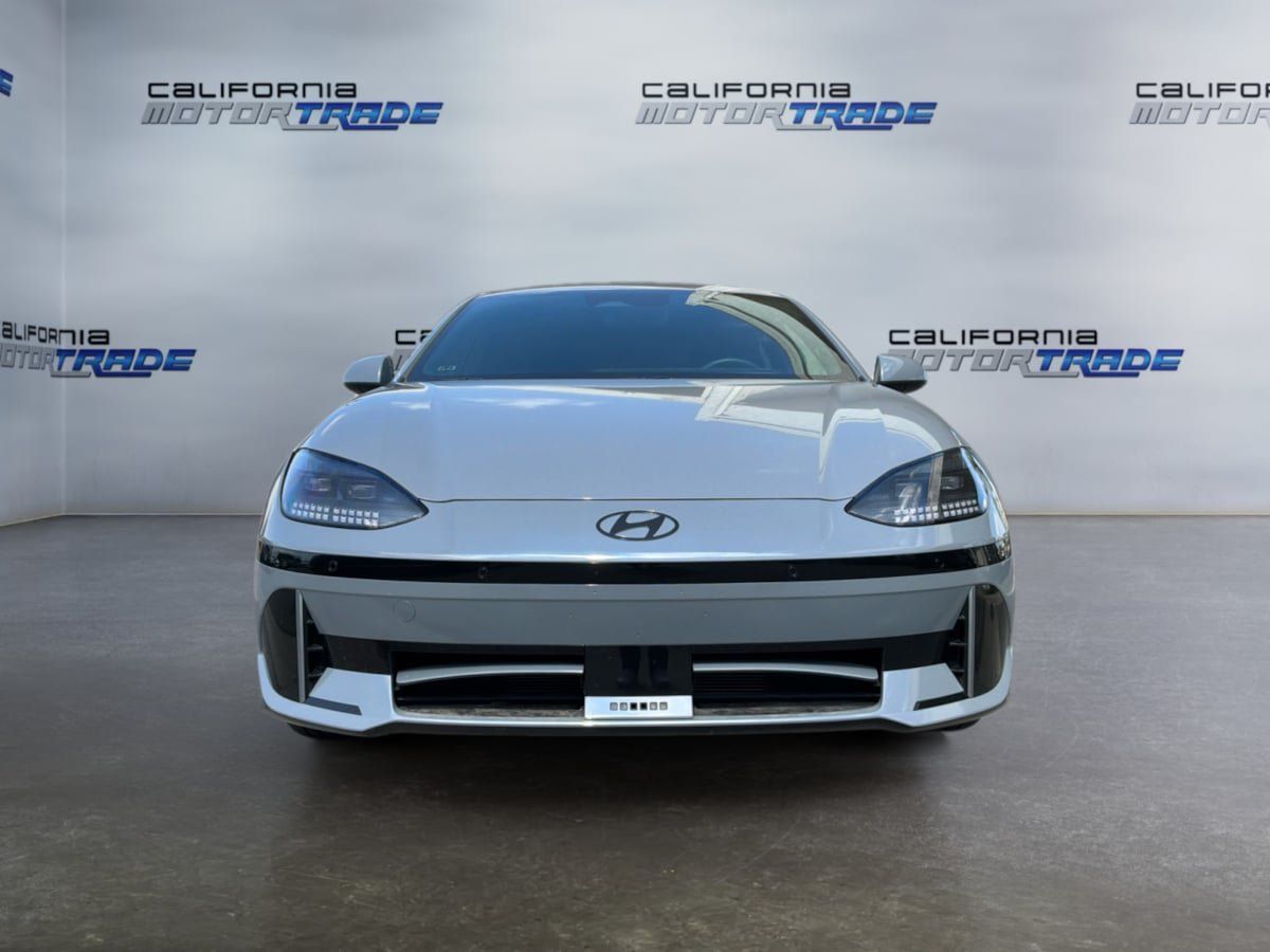 Used 2023 Hyundai Ioniq 6 SEL RWD image 2