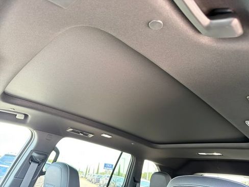 New 2026 GMC Acadia Denali w/ Super Cruise Package AWD/4WD image 15