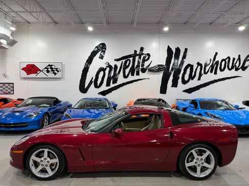 Used 2006 Chevrolet Corvette Coupe w/ Preferred Equipment Group image 2