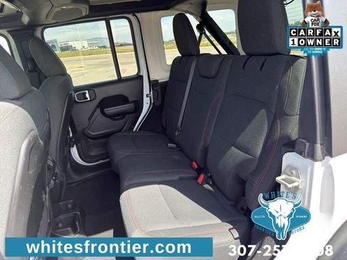 Used 2024 Jeep Wrangler Unlimited Rubicon AWD/4WD image 17