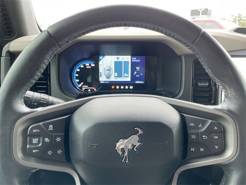 Used 2024 Ford Bronco Wildtrak image 21