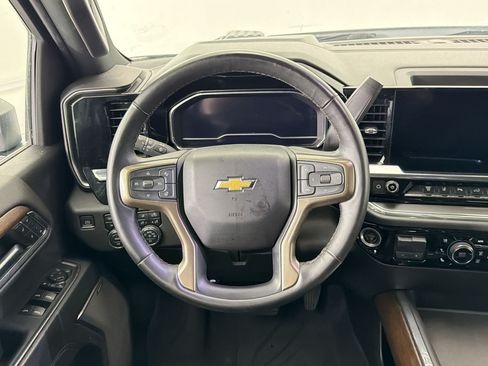 Used 2024 Chevrolet Silverado 2500 High Country w/ High Country Premium Package AWD/4WD image 26