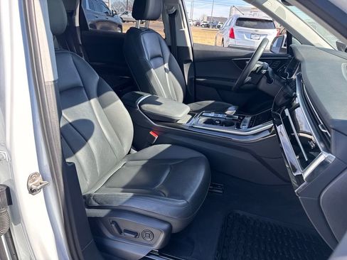 Used 2022 Audi Q7 3.0T Prestige image 13
