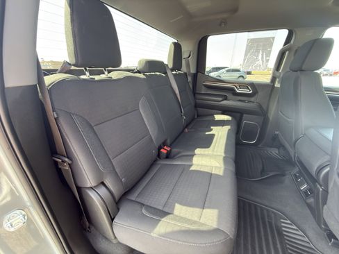 Used 2023 Chevrolet Silverado 1500 LT image 16