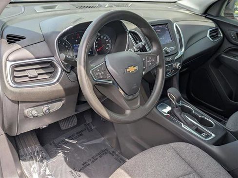Used 2023 Chevrolet Equinox LT FWD image 9