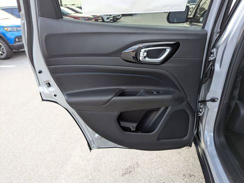 New 2026 Jeep Compass Latitude image 28