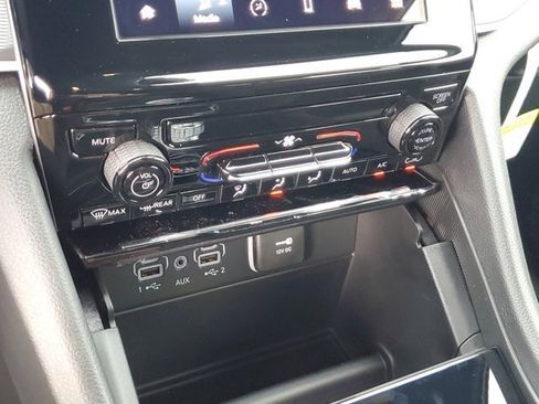 New 2024 Jeep Grand Cherokee Laredo X image 14