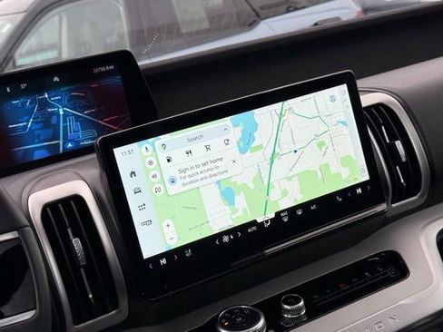 Used 2025 Ford Expedition Max Active image 3