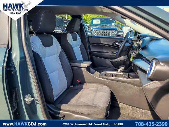Used 2025 Chevrolet Trax LS w/ LS Convenience Package FWD image 27