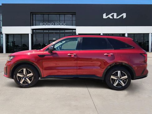 Certified 2021 Kia Sorento EX w/ Panoramic Sunroof Package image 4