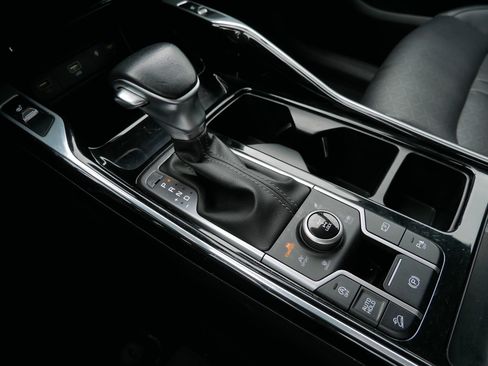 Used 2023 Kia Sorento SX image 24