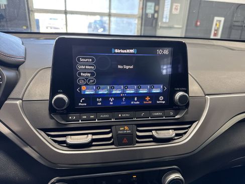 Certified 2024 Nissan Altima 2.5 SR FWD image 14