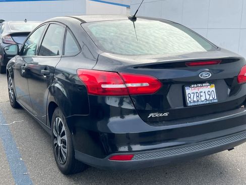 Used 2016 Ford Focus S image 4