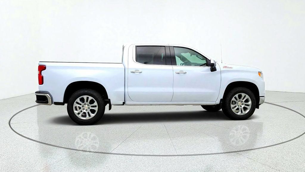 Used 2026 Chevrolet Silverado 1500 LTZ AWD/4WD image 4
