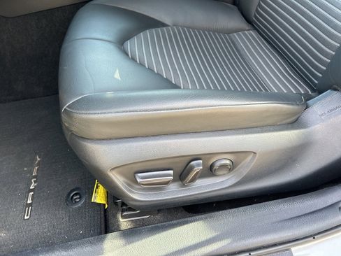 Used 2024 Toyota Camry SE image 16