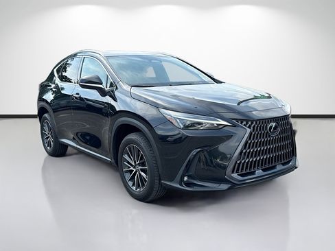 Used 2025 Lexus NX 250 FWD w/ Towing Package (2000 Lbs) image 7
