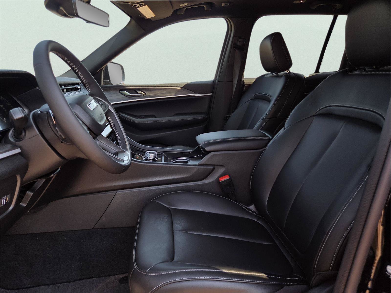 New 2027 Jeep Grand Cherokee Limited w/ Limited Altitude Package RWD image 13