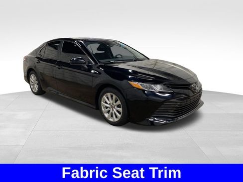 Used 2019 Toyota Camry LE FWD image 12