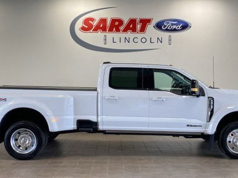 Used 2025 Ford F450 Lariat w/ Lariat Ultimate Package image 1