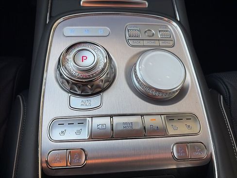 Used 2025 Genesis G90 3.5T image 10