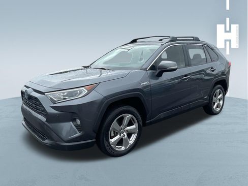 Used 2021 Toyota RAV4 XLE Premium AWD/4WD image 3