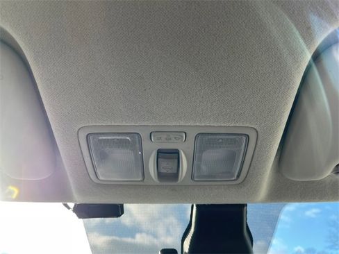 Used 2023 Hyundai Venue SEL w/ Cargo Package image 28