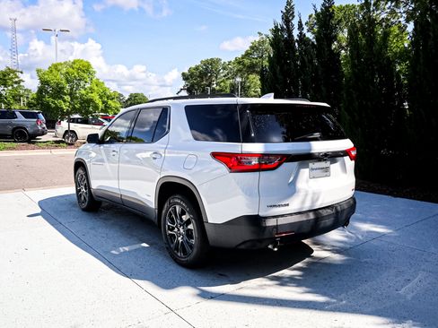 Used 2020 Chevrolet Traverse RS FWD image 9