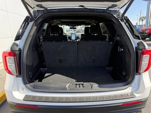 Certified 2022 Ford Explorer ST w/ Equipment Group 401A image 9