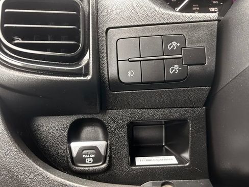 Used 2025 RAM ProMaster 2500 w/ Convenience Group FWD image 18
