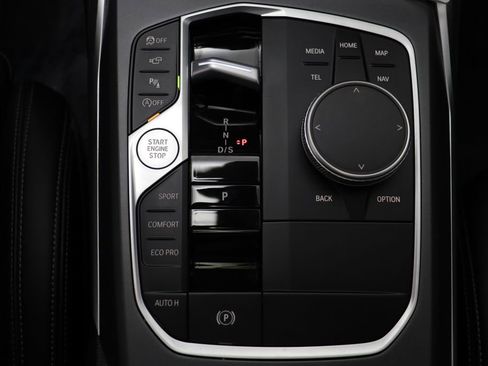 Certified 2025 BMW 230i xDrive Coupe w/ Premium Package AWD/4WD image 11