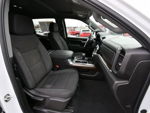 Used 2025 GMC Sierra 1500 Elevation image 34