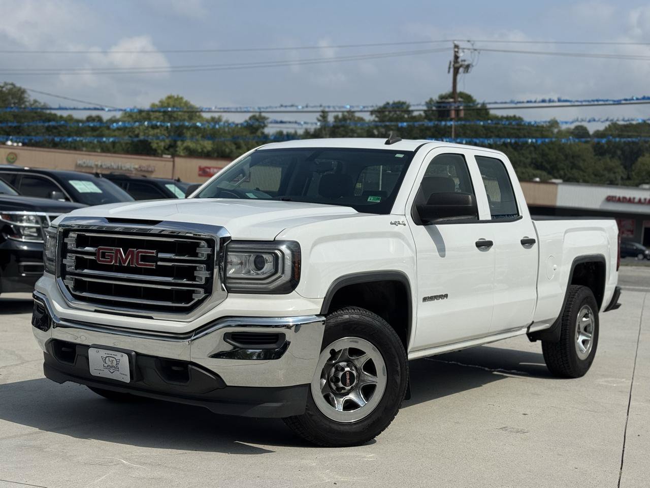 Used 2017 GMC Sierra 1500 4x4 Double Cab image 3
