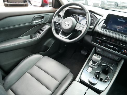 Certified 2023 Nissan Rogue SV w/ SV Premium B Package AWD/4WD image 9