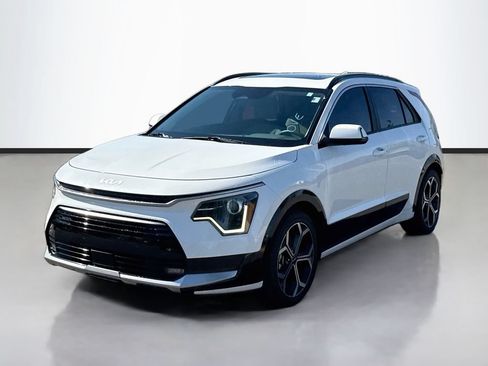 Used 2023 Kia Niro EX Touring FWD image 3