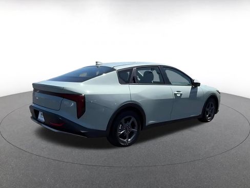 Used 2025 Kia K4 FWD image 14